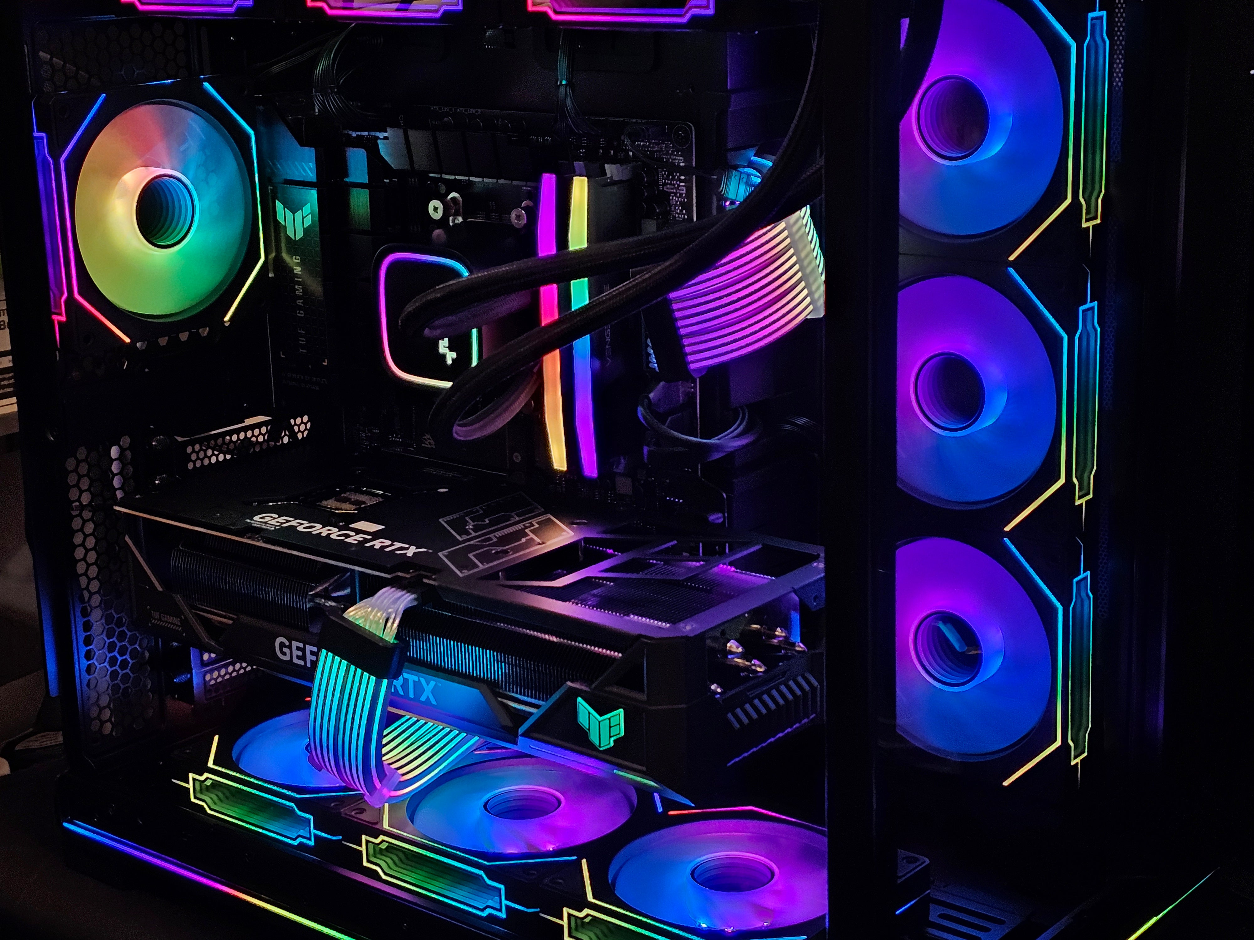 LCC Design RGB EVO PC (Ryzen 7 7800X3D + RTX 4080 SUPER) Lakes Custom Computers